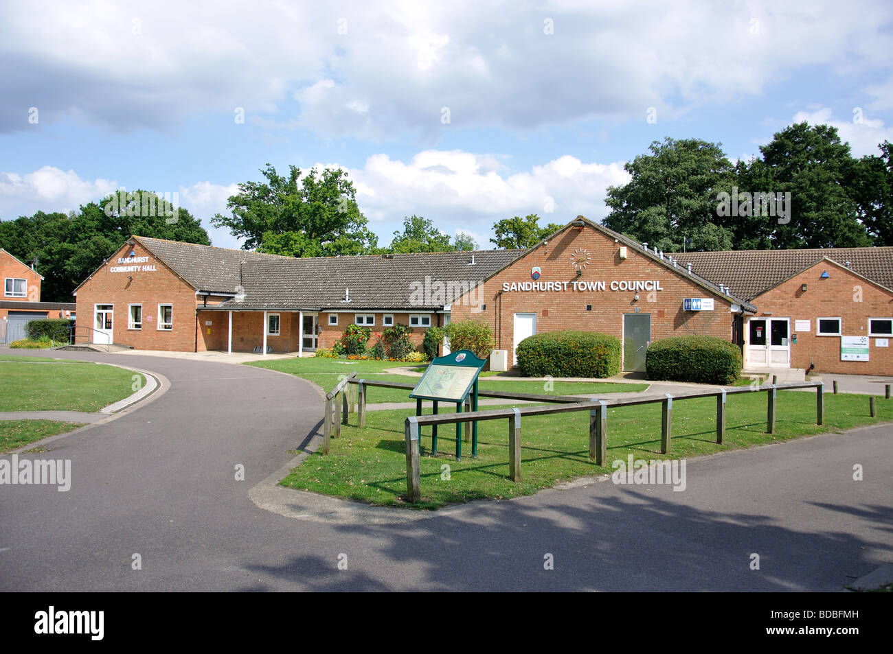 Sandhurst Town Council, Memorial Gardens, Sandhurst, Berkshire, England, United Kingdom Stock Photo