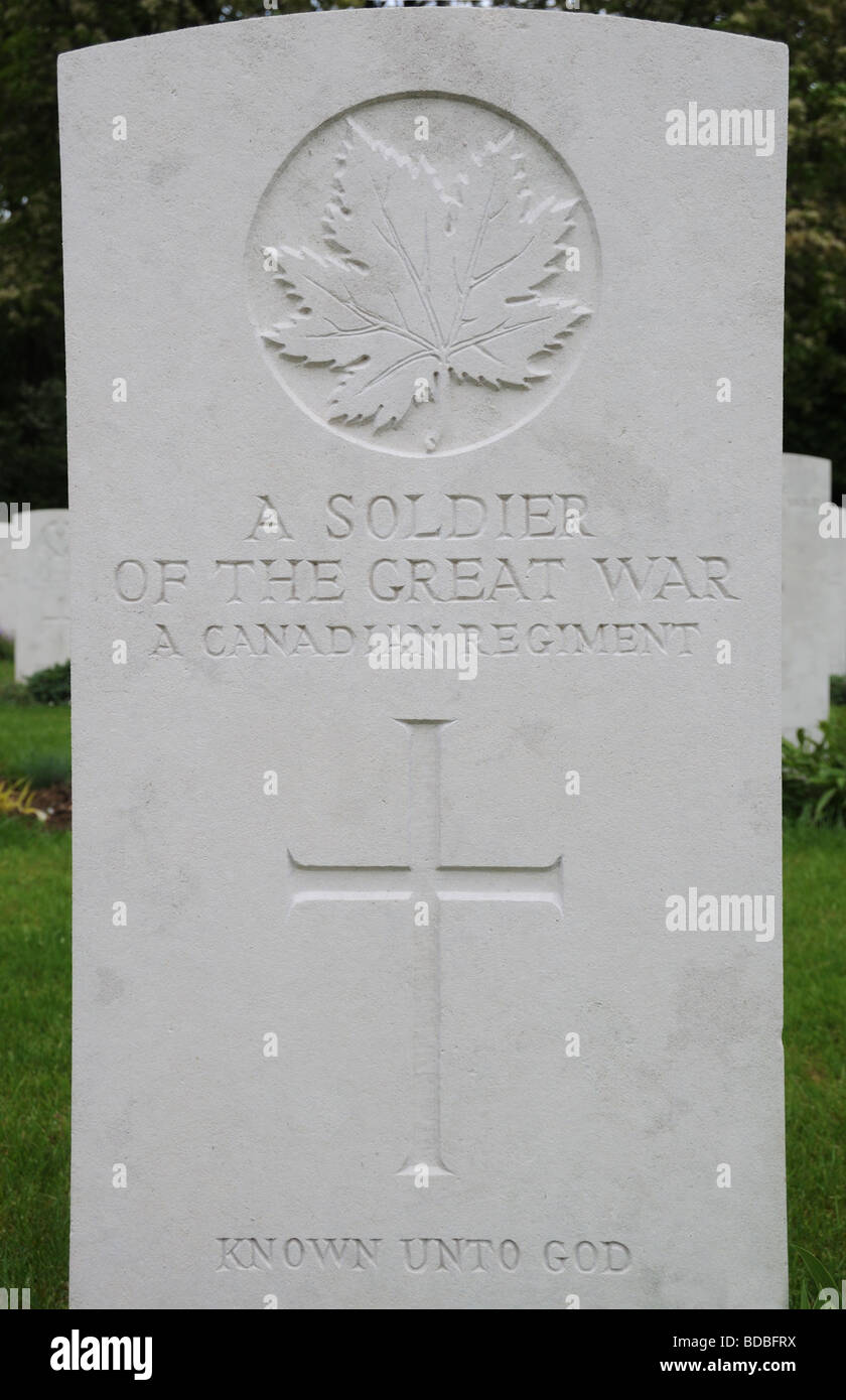 A first world war grave of an unknown canadian soldier Stock Photo