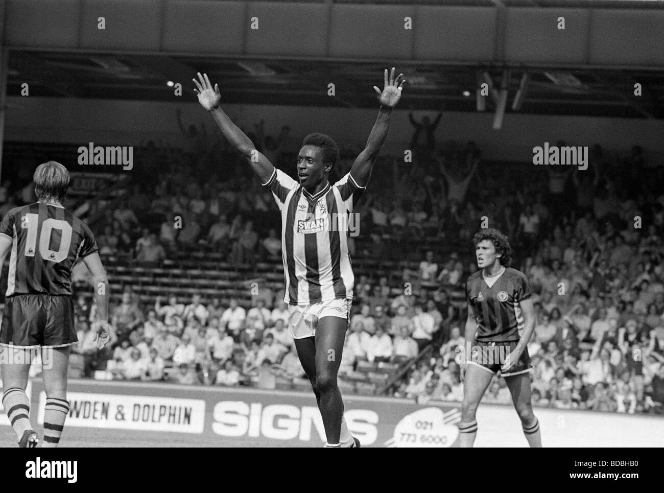 Aston Villa v West Bromwich Albion, 27 August 1983 Gary Thompson celebrates his goal. Stock Photo