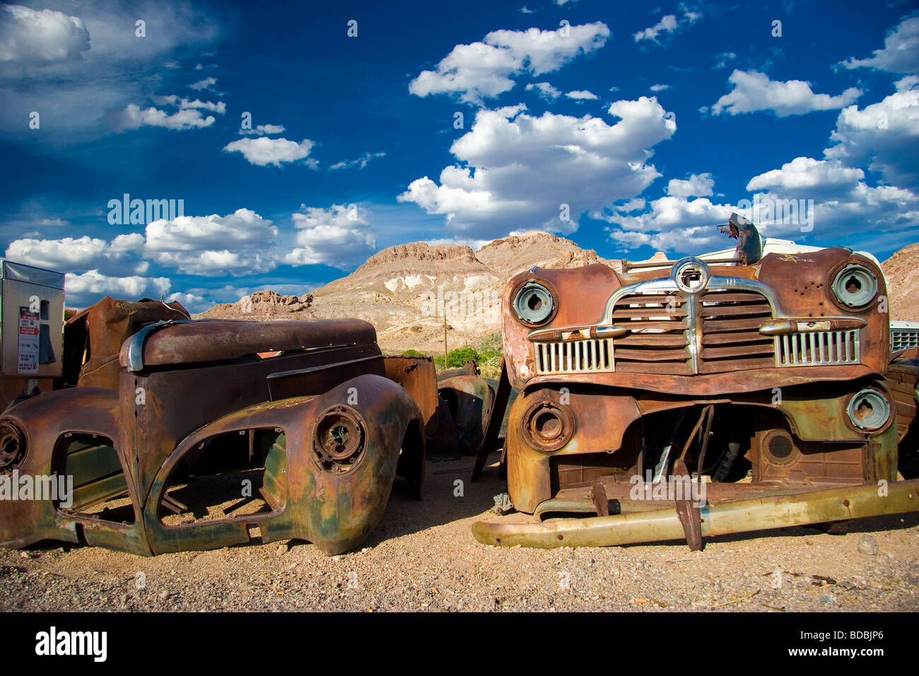 Abandoned antique vehicles hi-res stock photography and images - Alamy