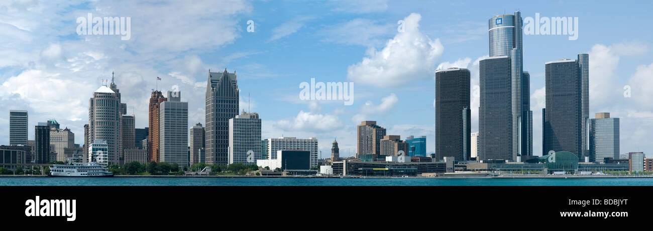 Downtown Detroit - including the GM Renaissance Center, and Ford Auditorium - seen  from Windsor, Ontario, Canada. Stock Photo