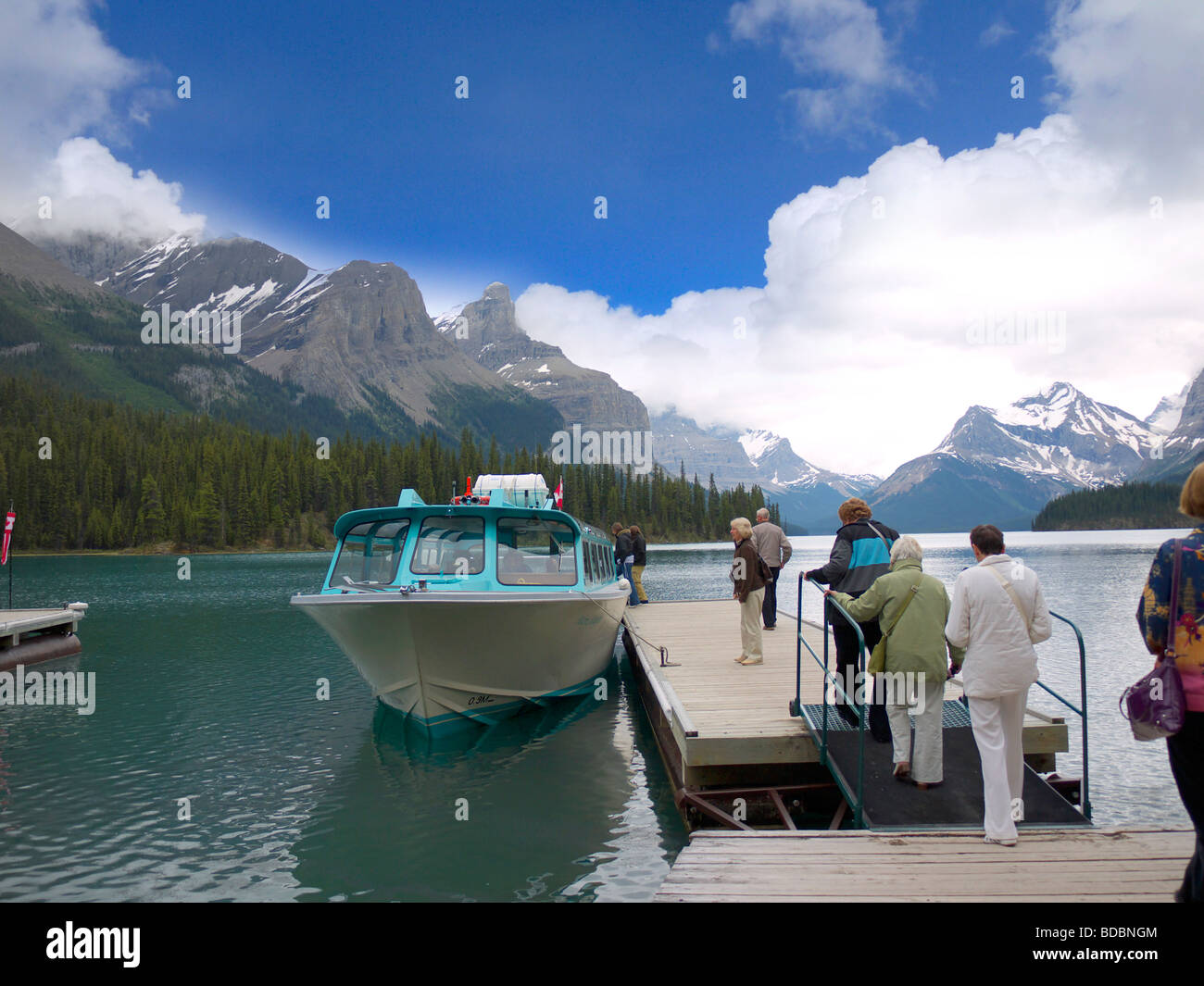 Getting ready to take the cruise on Maligne Lake to Spirit Island near Jasper in Alberta Stock Photo