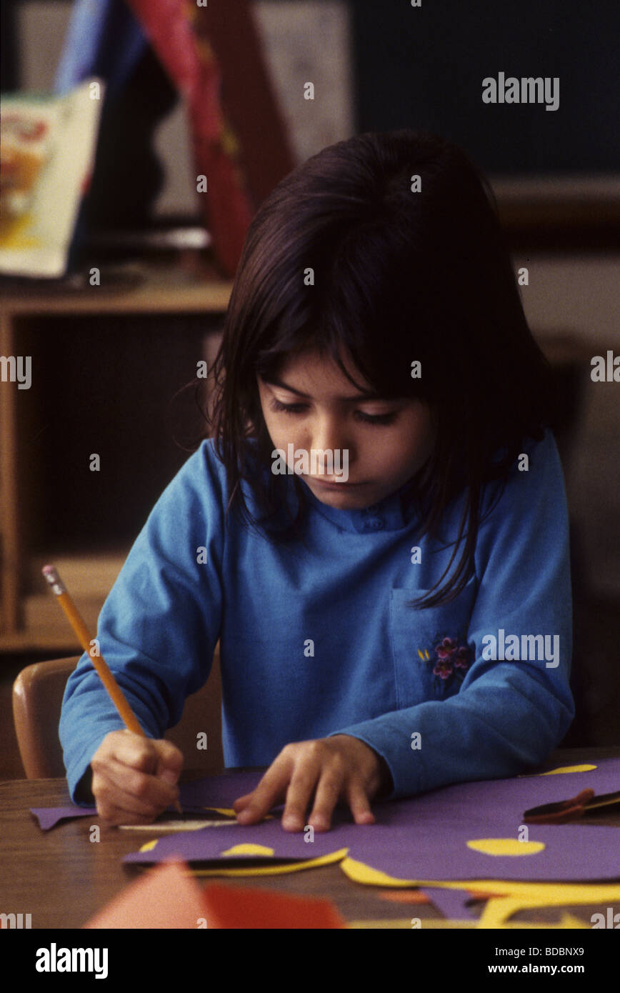 Students working on art project hi-res stock photography and images - Alamy
