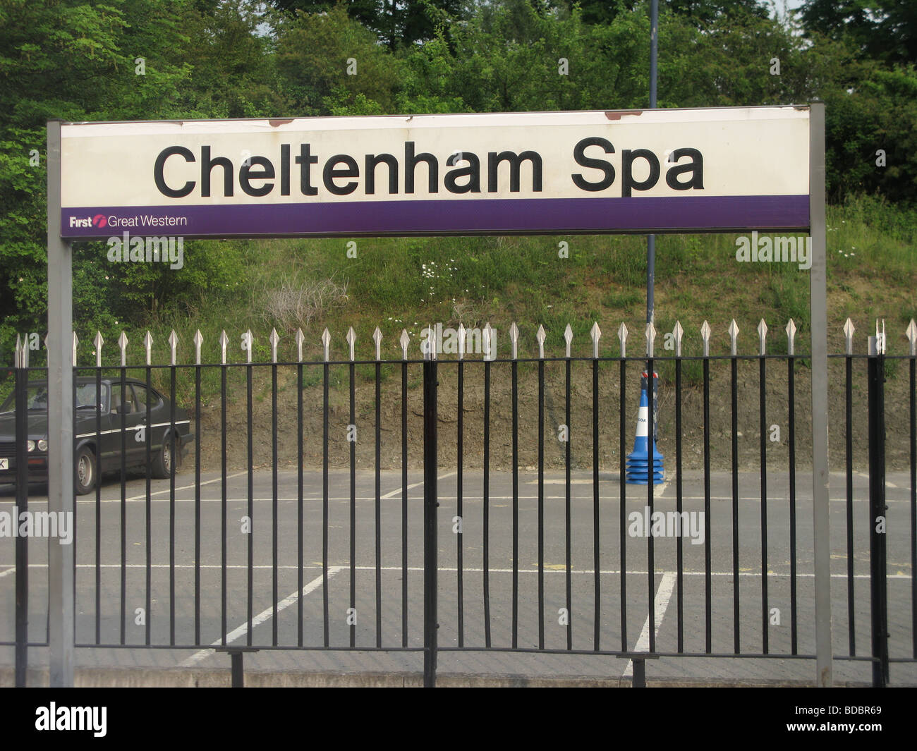 Rail station car park sign uk hires stock photography and images Alamy