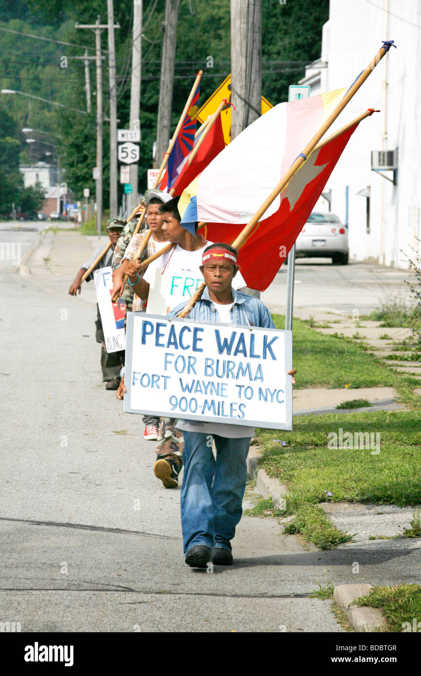 Burmese activists during Long March Fort Wayne Indiana to United Nations effort to free Nobel Laureate Daw Aung San Suu Kyi Stock Photo