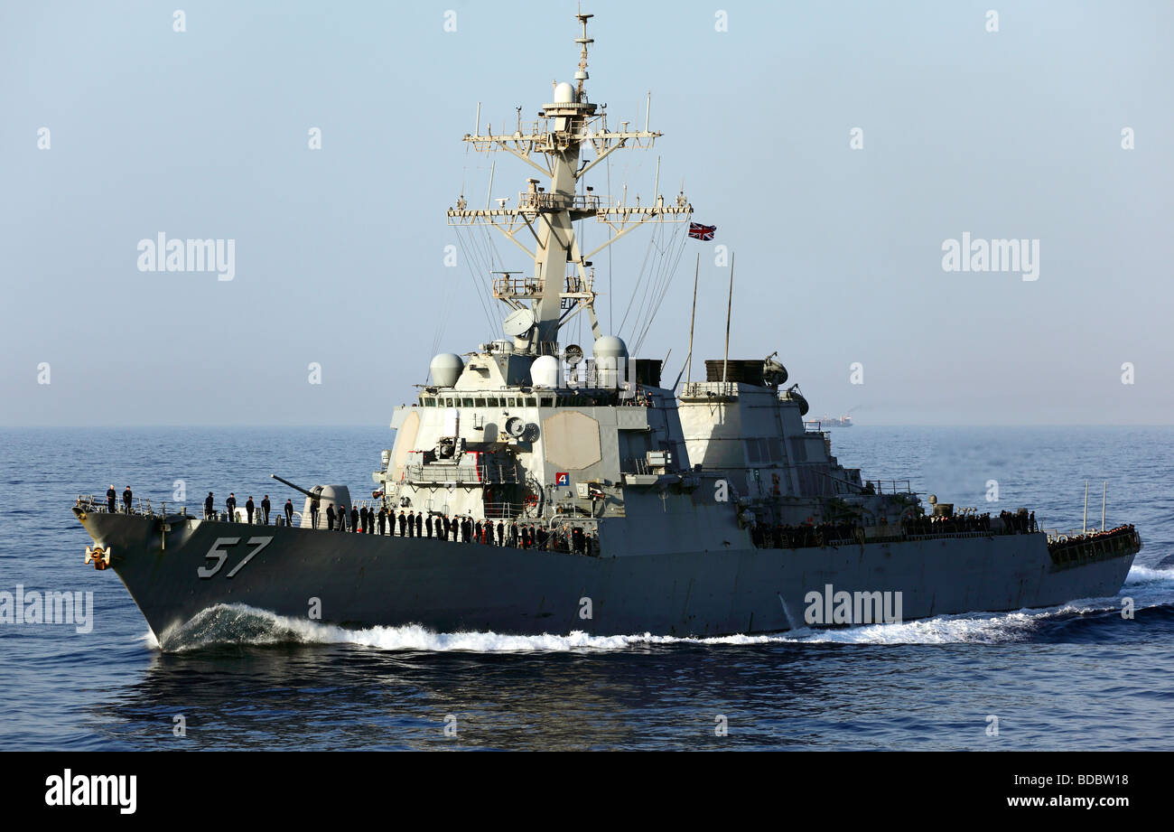 USS Mitscher escorting HMS BULWARK Stock Photo