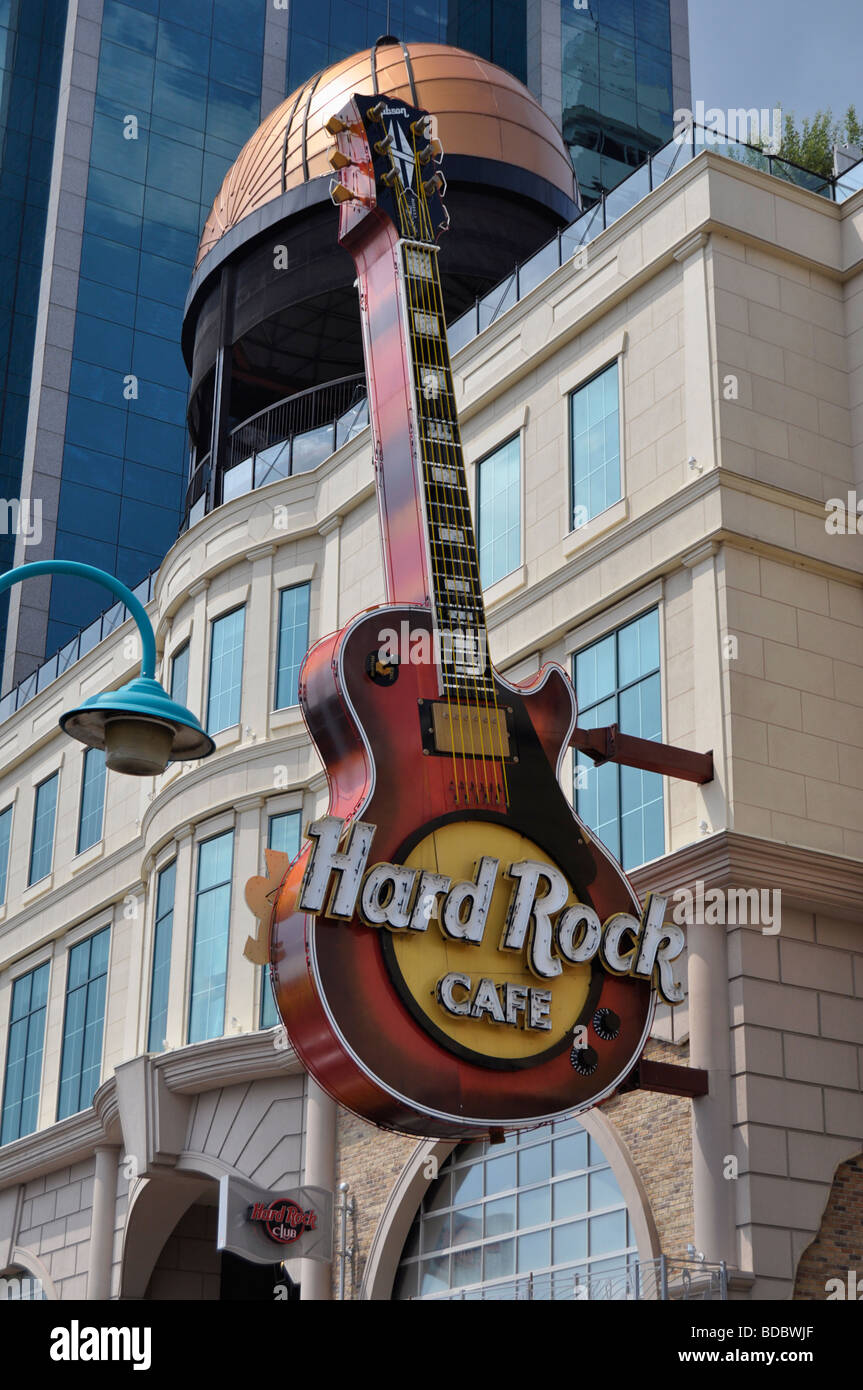 Exterior of Hard Rock Cafe on Falls Avenue, Niagara, Ontario Canada Stock Photo