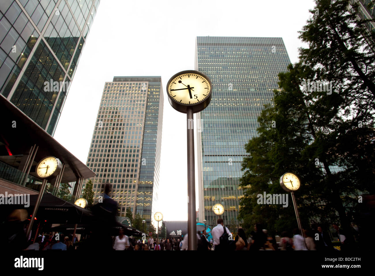 Clocks at financialdistrict Canary Wharf in London Stock Photo