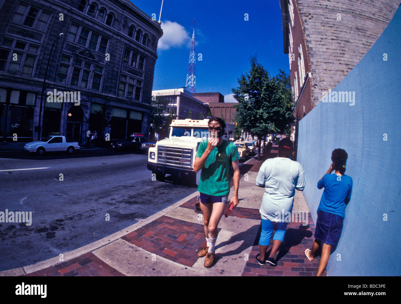 Pedestrian wearing mask walks hi-res stock photography and images - Alamy