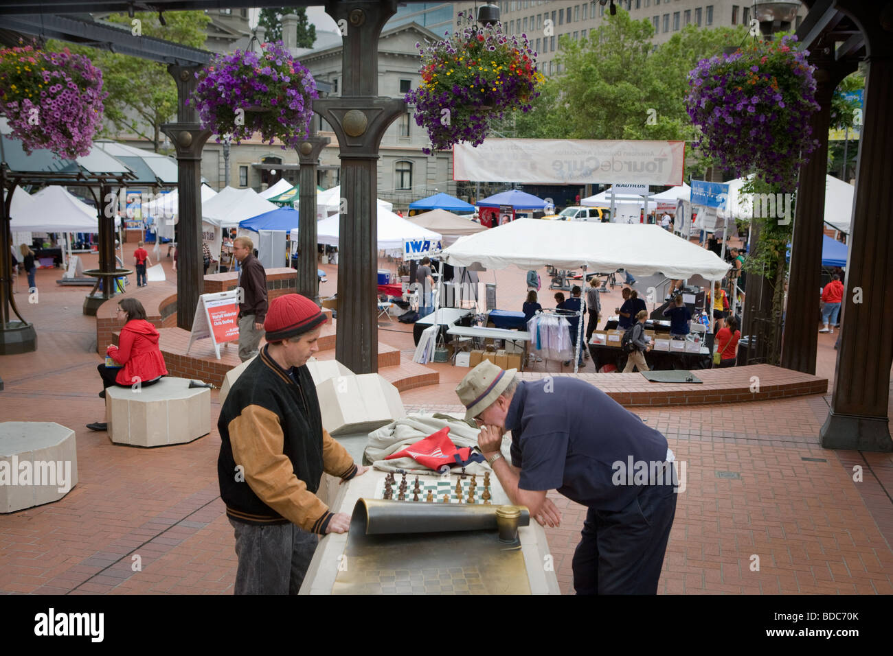 Two men playing chess in Pioneer Courthouse Square, Portland, Oregon Stock Photo