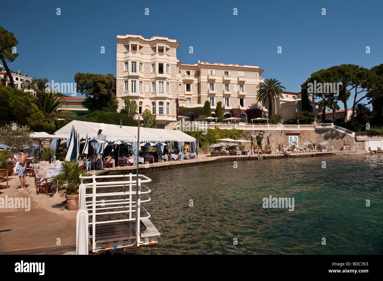 Belles Rives Hotel from the sun bathing jetty Stock Photo