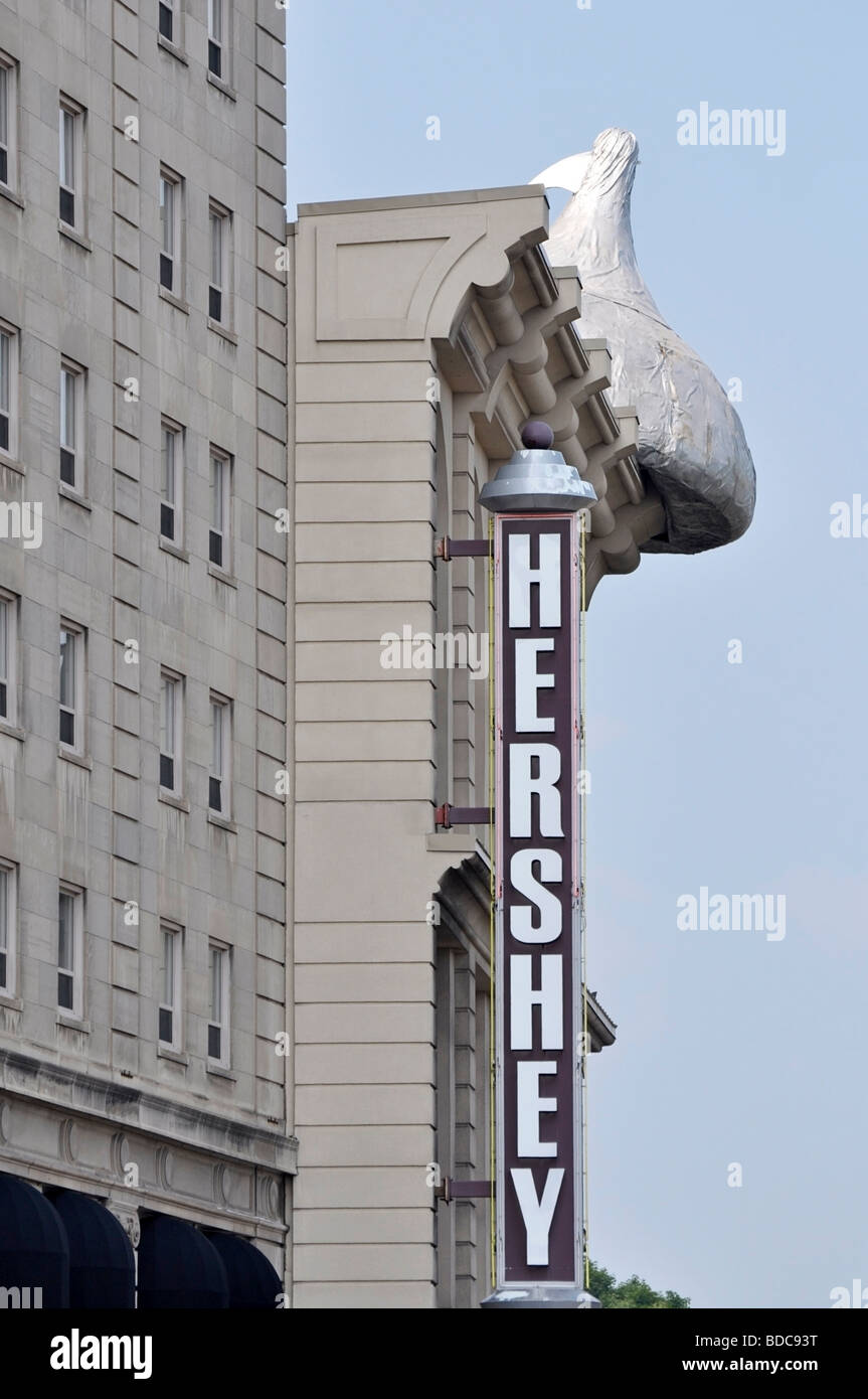 Sign of the Hershey Store on Falls Avenue, Niagara, Ontario Stock Photo