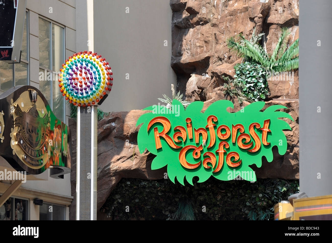 Rainforest Cafe - Attractions on Clifton Hill, Niagara, Ontario Stock Photo