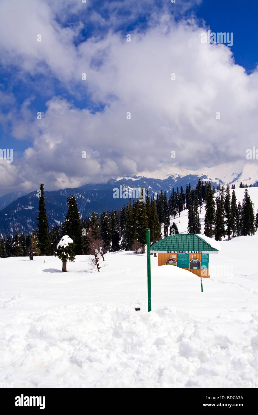 Mid station at the Gulmarg ski resort Stock Photo Alamy