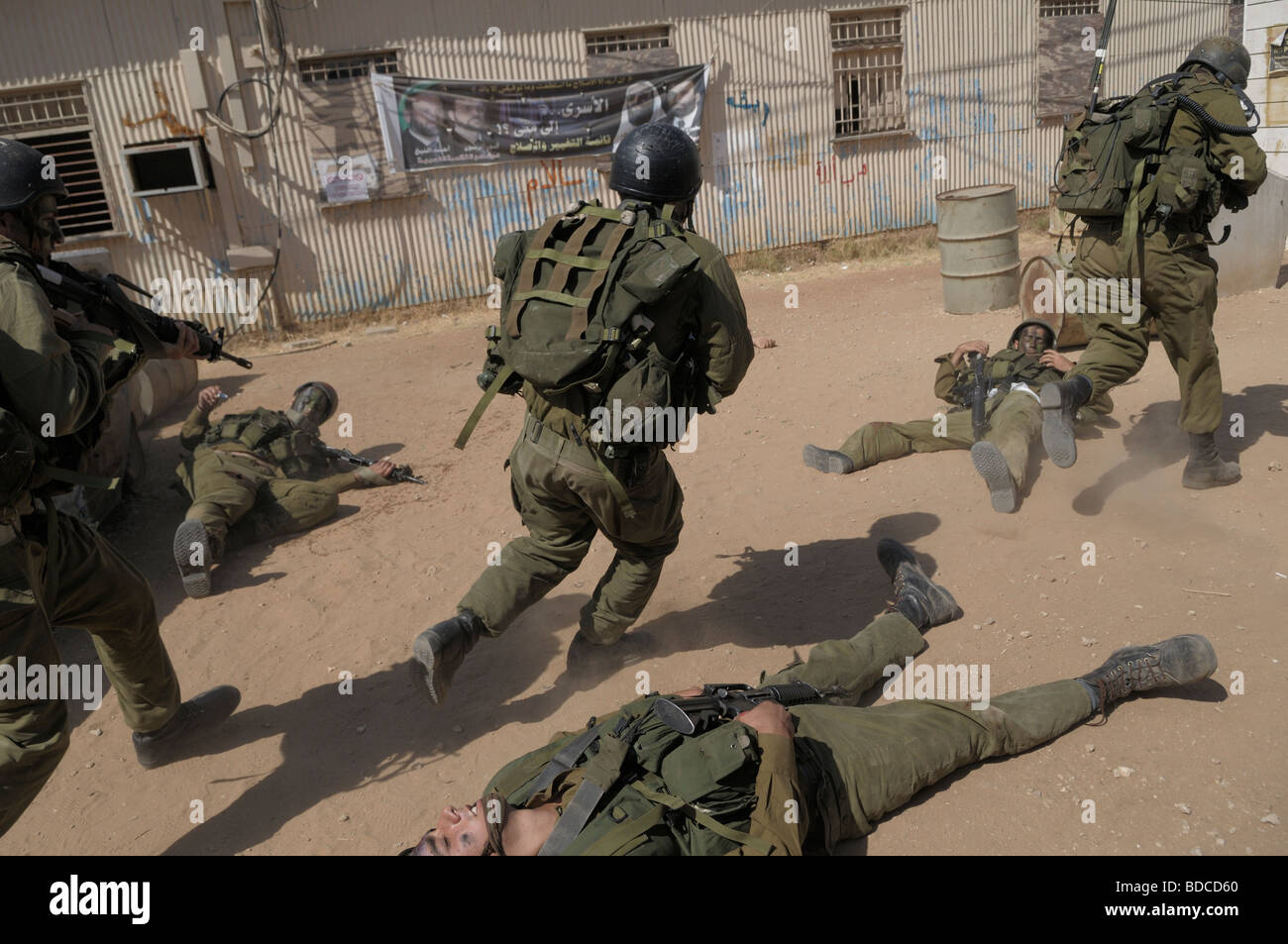 A live simulation of the IDF medical response team in urban warfare, Tzrifin army base Central Israel Stock Photo