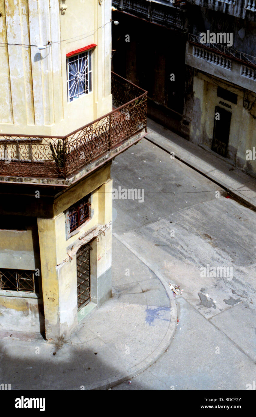 Corner of a street hi-res stock photography and images - Alamy