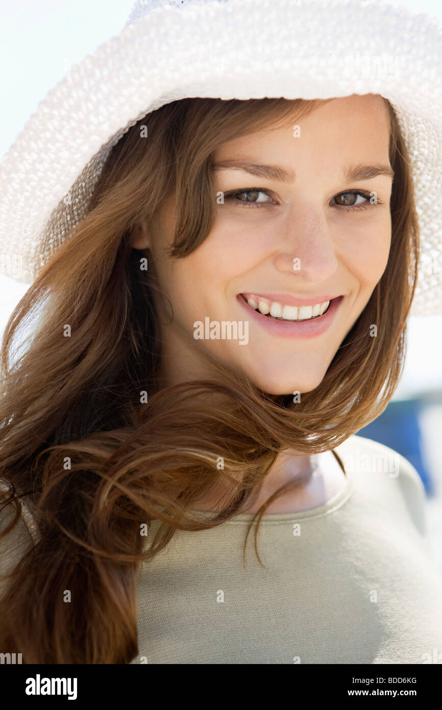 Portrait of a woman smiling Stock Photo - Alamy