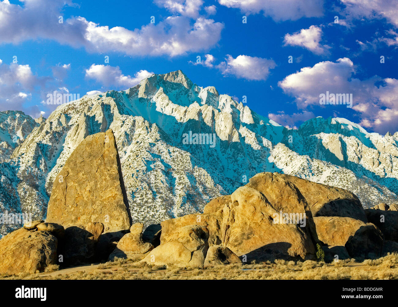 Alabama hills sunrise with lone pine peak hi-res stock photography and ...