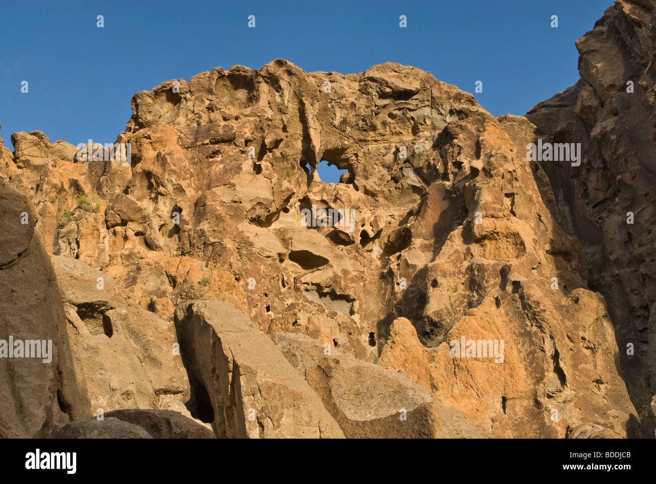Hole-in-the-Wall rocks at Mojave National Preserve, California, USA Stock Photo