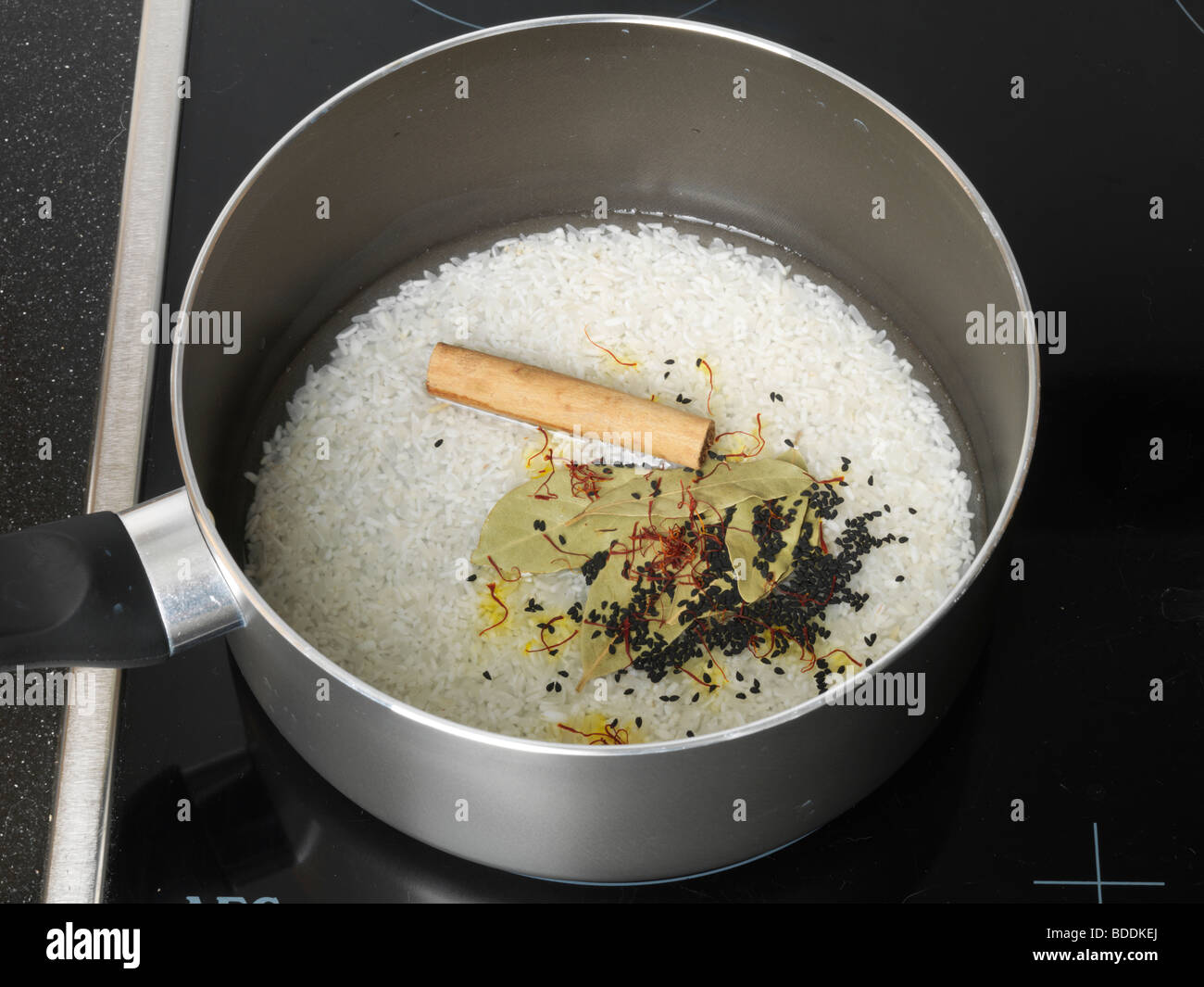 Shot 8 (Cooking Fragrant Rice Lid Off Stock Photo Alamy