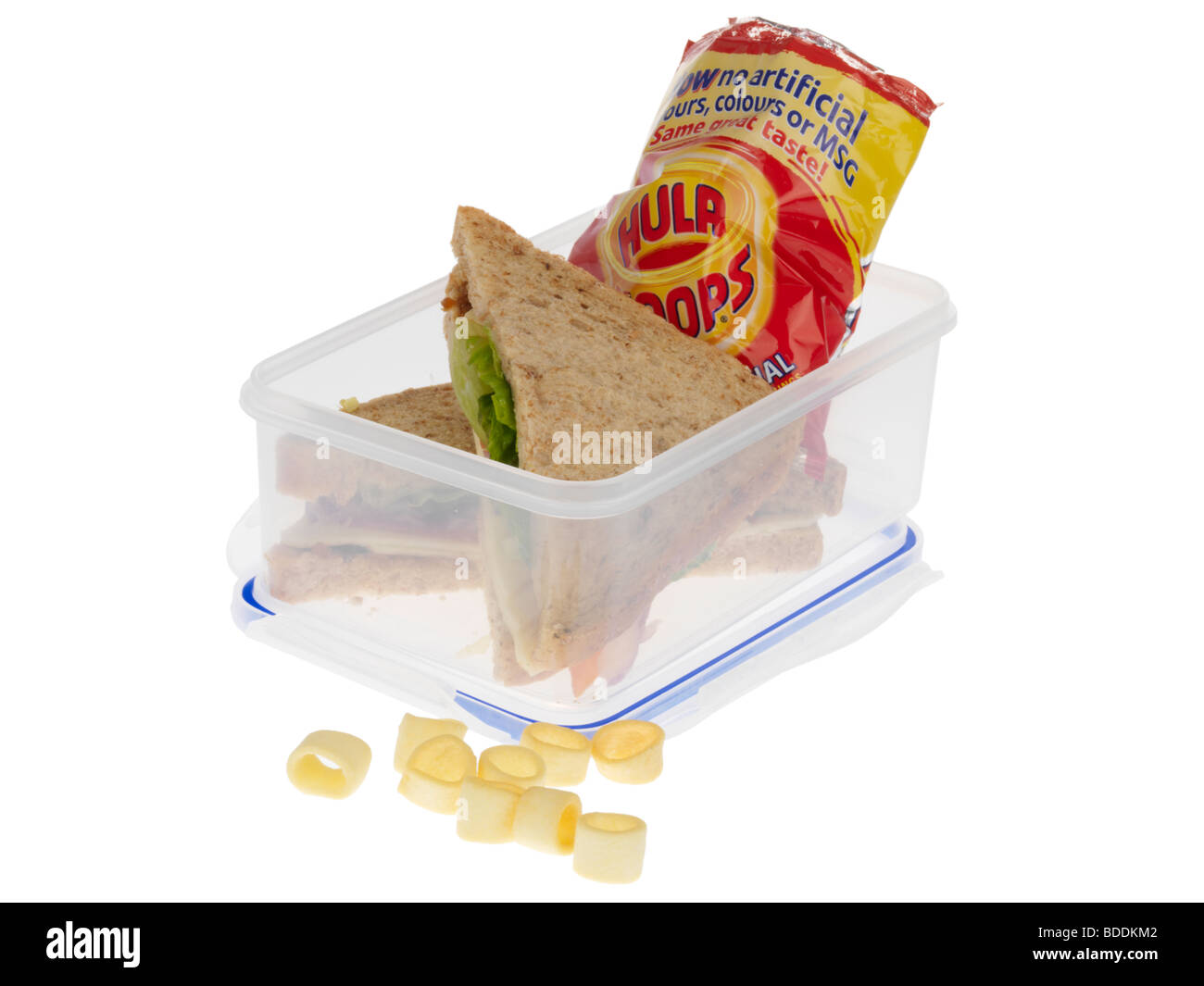 https://c8.alamy.com/comp/BDDKM2/lunchbox-with-a-sandwich-and-crisps-BDDKM2.jpg