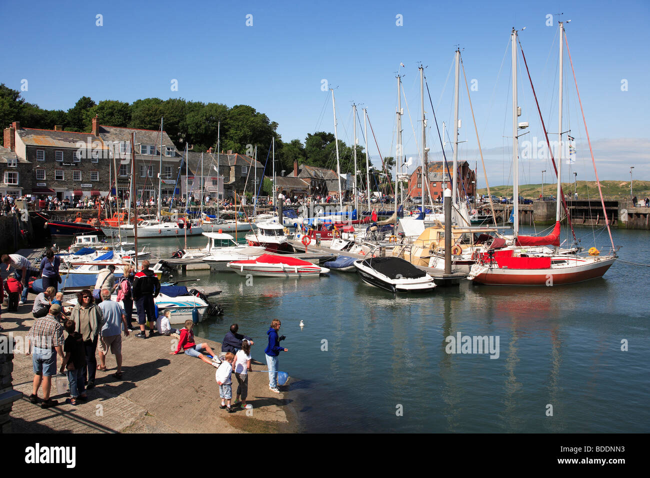 Crabbing and cornwall hires stock photography and images Alamy