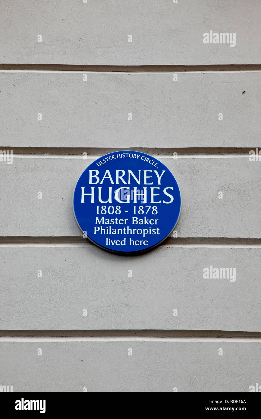 IRELAND, North, Belfast, West, College Square North, Blue plaque for local baker Barney Hughes. Stock Photo