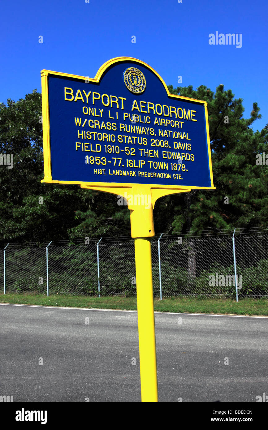 Historic marker at entrance to Bayport Aerodrome, a small public airport,  Long Island, NY Stock Photo - Alamy