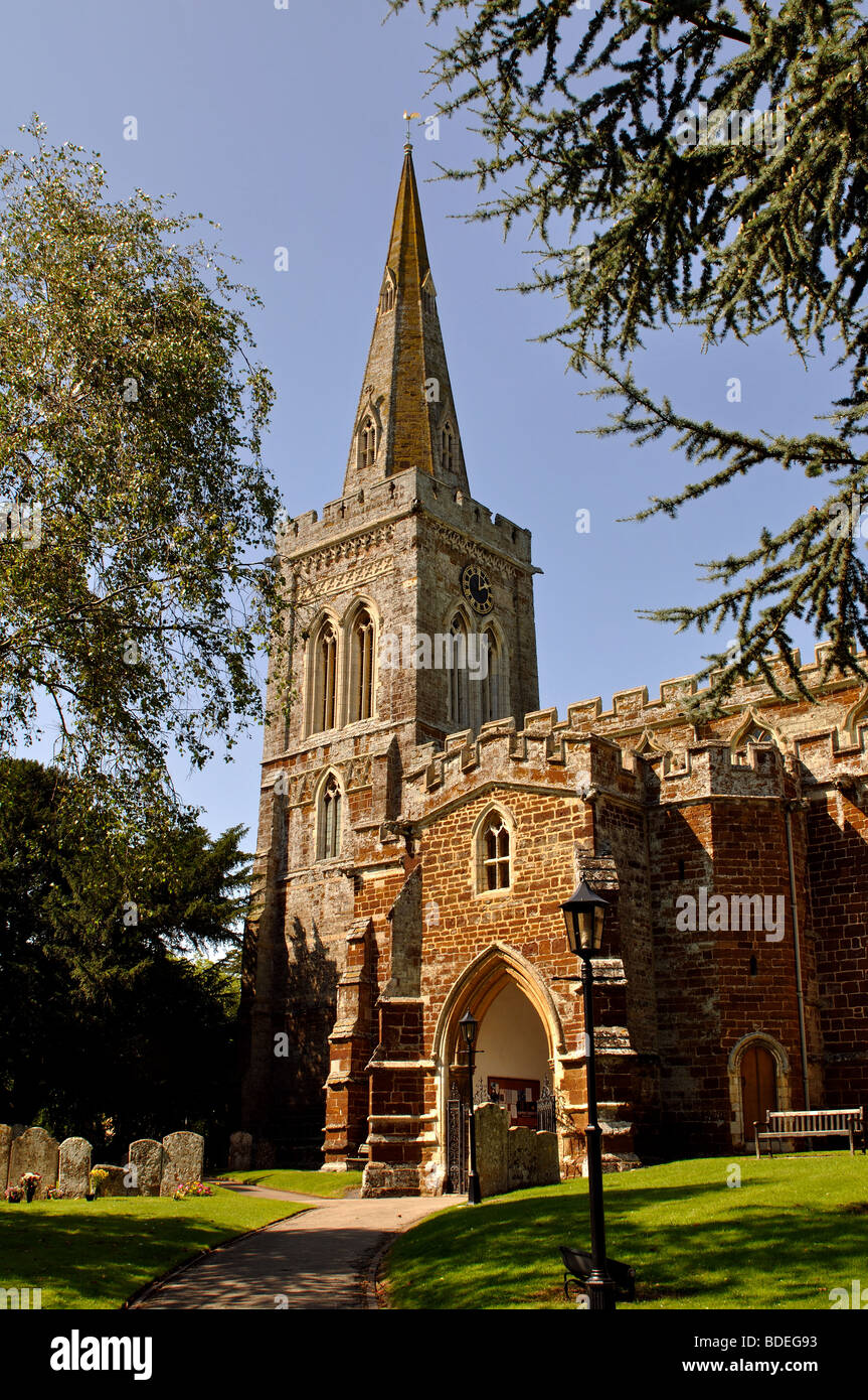 St. Mary The Virgin Church, Finedon, Northamptonshire, England, Uk 