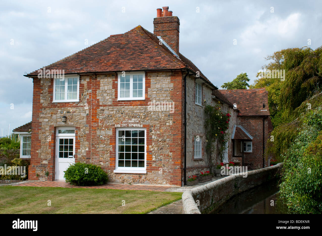 Stream house hires stock photography and images Alamy