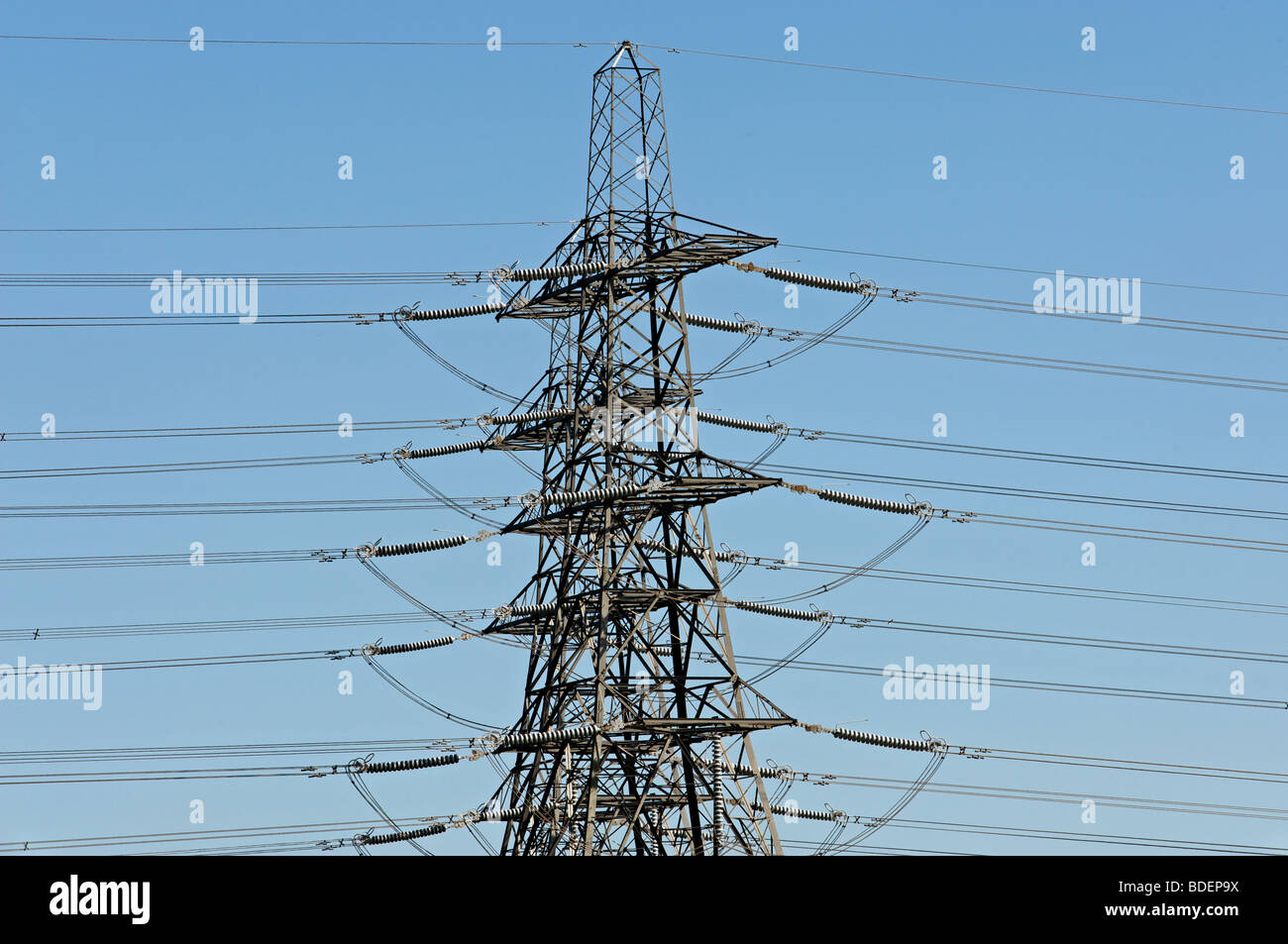 Overhead power lines uk hires stock photography and images Alamy