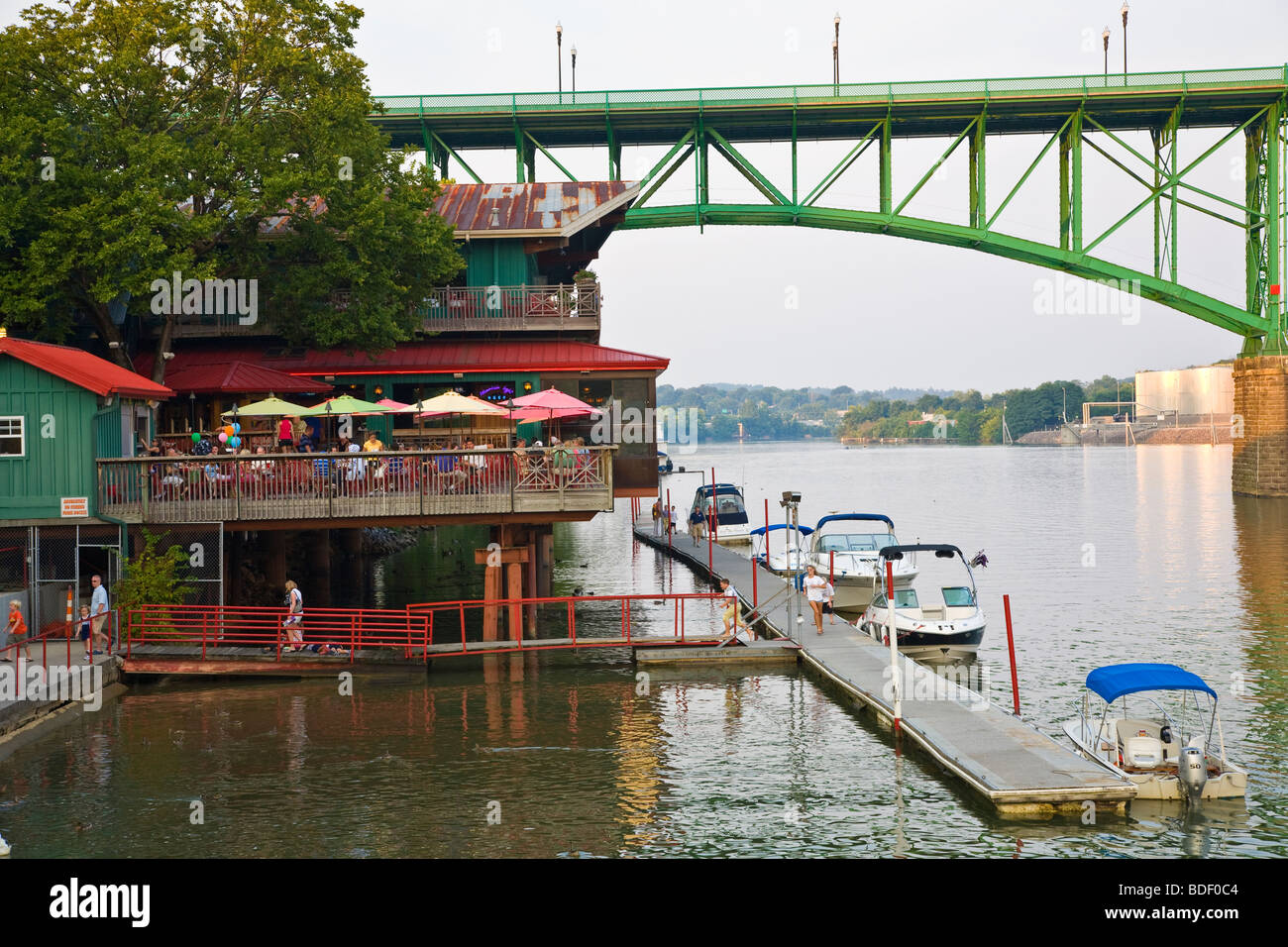 Calhouns Restaurant on the Tennessee River with the Gay Street bridge