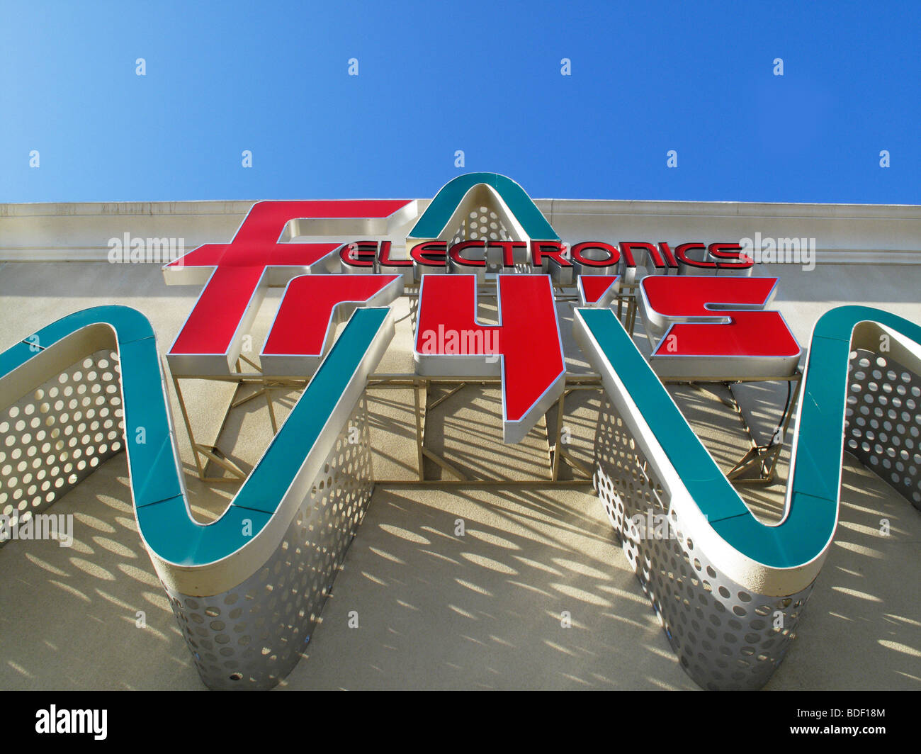 The original Fry´s Electronics store, Sunnyvale CA Stock Photo Alamy