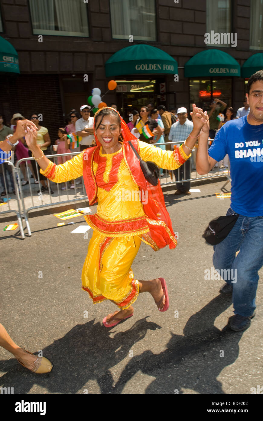 A Bhangi dance troupe performs in the Indian Independence Day Parade in ...