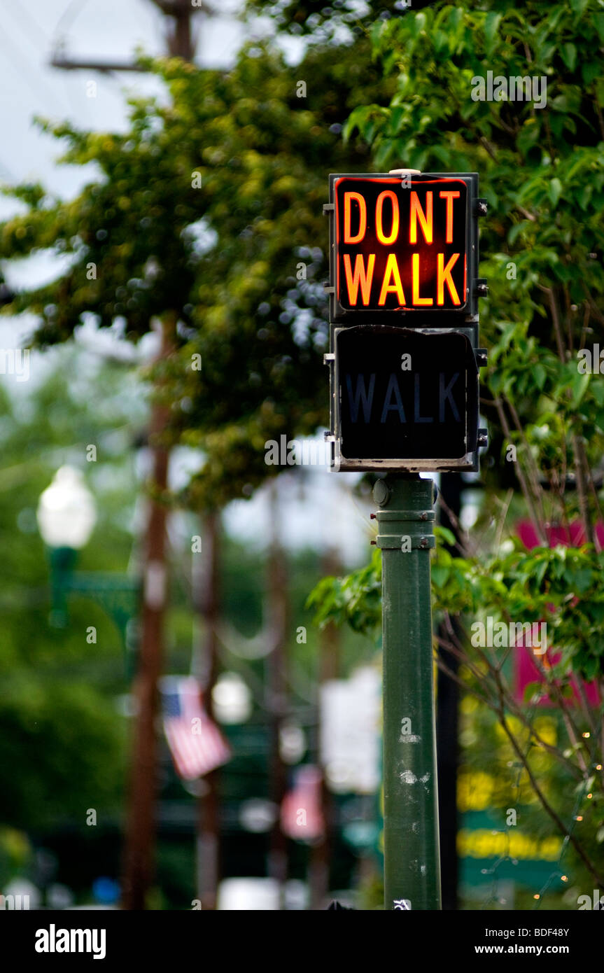 Don’t walk sign traffic signal High Resolution Stock Photography and