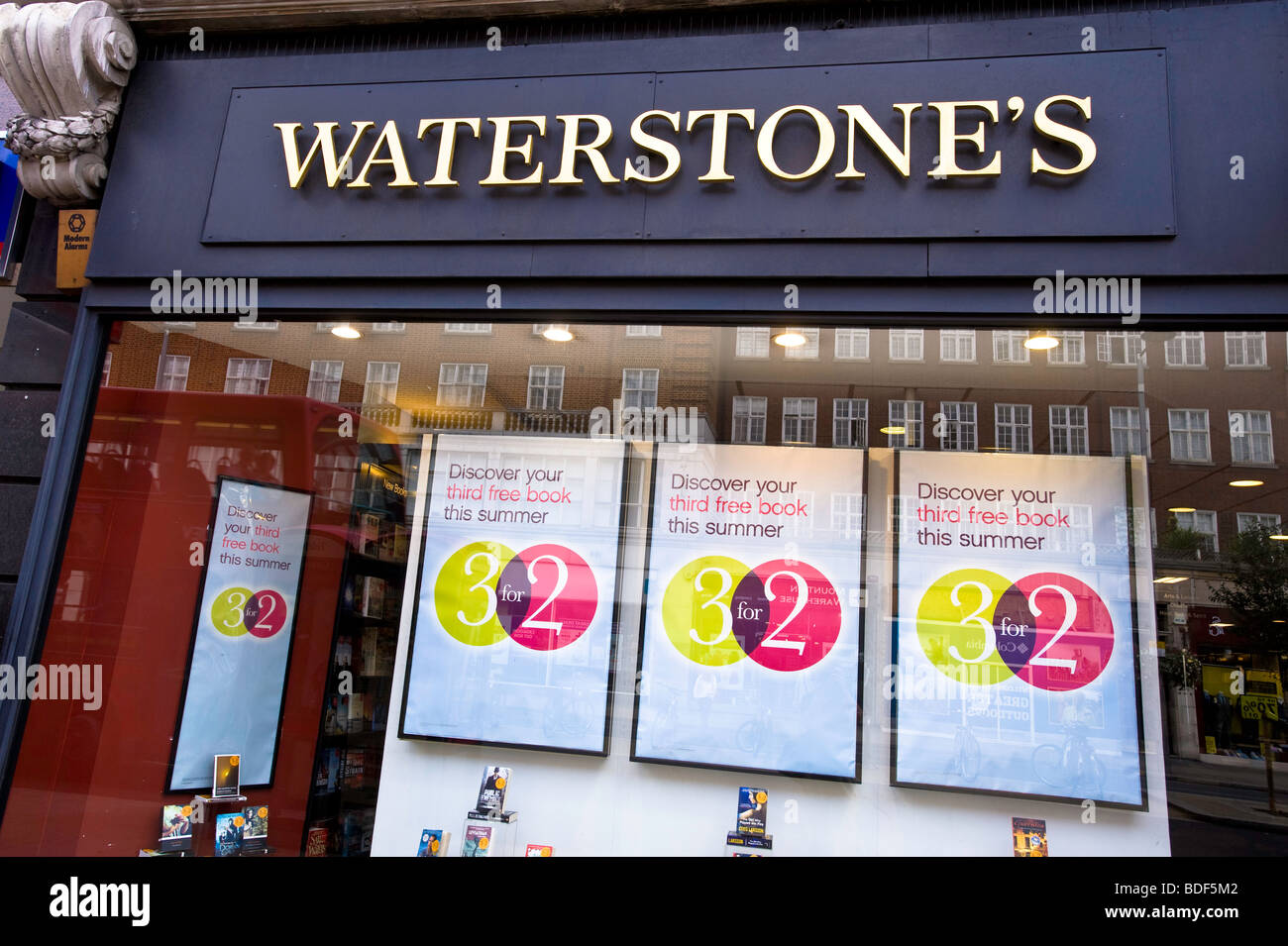 Waterstones shop, London, United Kingdom Stock Photo Alamy