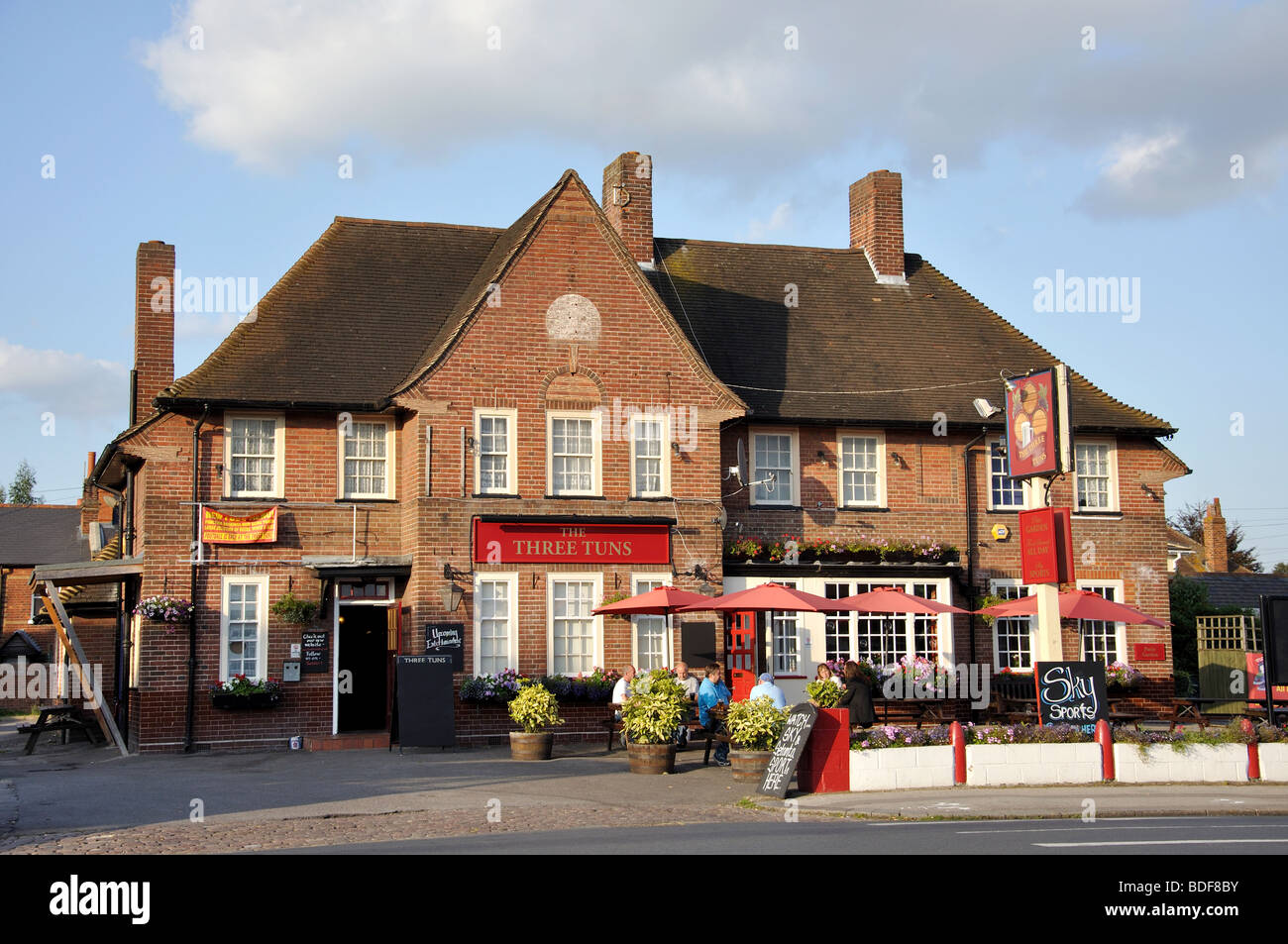 The Three Tuns Pub, Wokingham Road, Earley, Reading, Berkshire, England