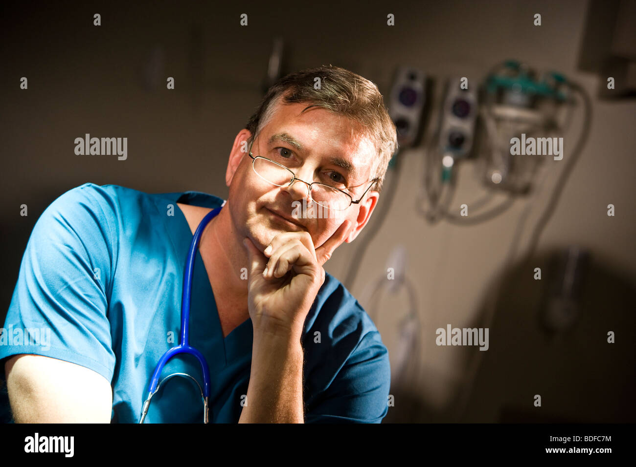 Doctor portrait medical hi-res stock photography and images - Alamy