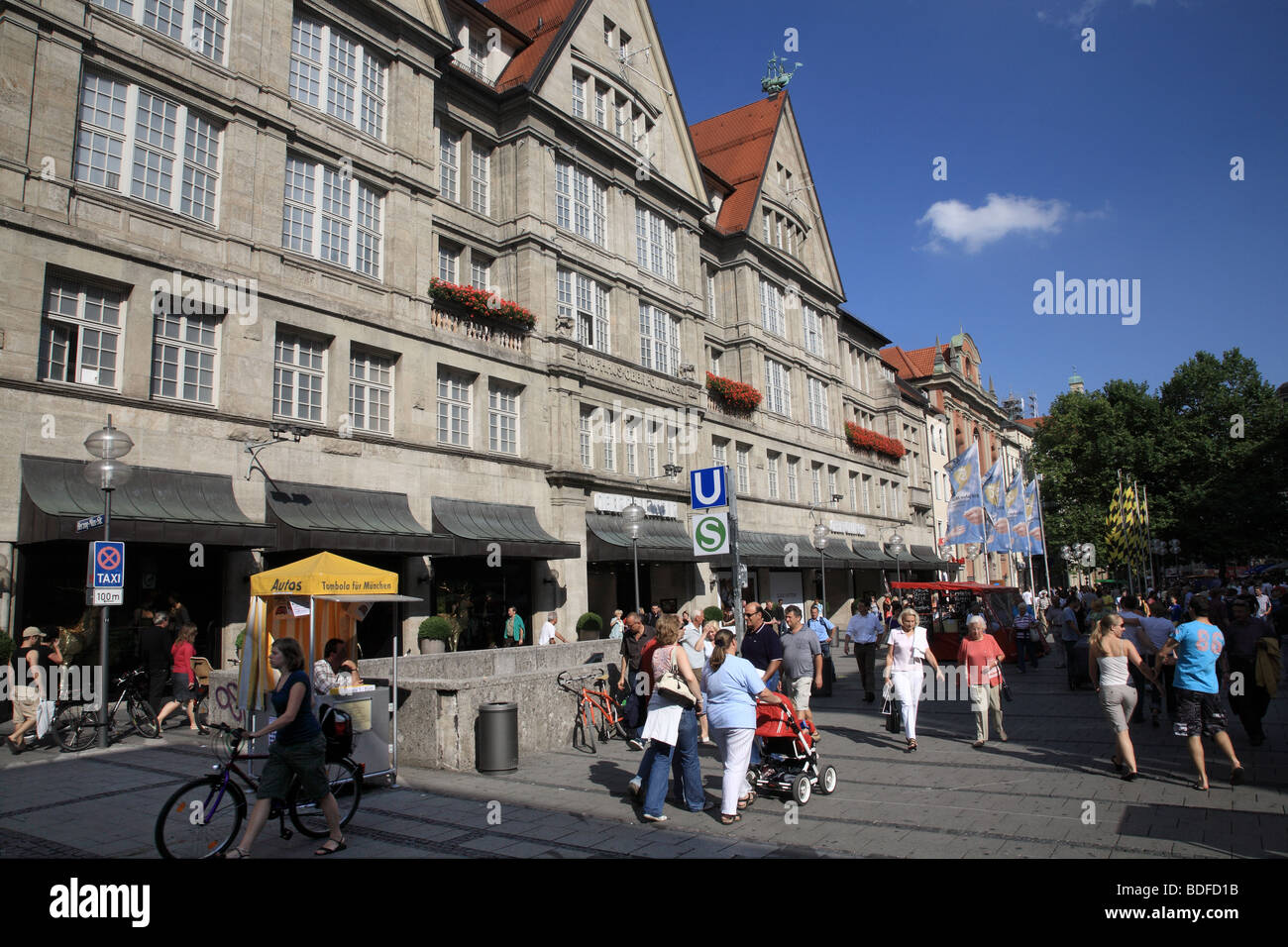 Munich Upper Bavaria Germany Kaufingerstrasse Kaufinger Street Stock Photo