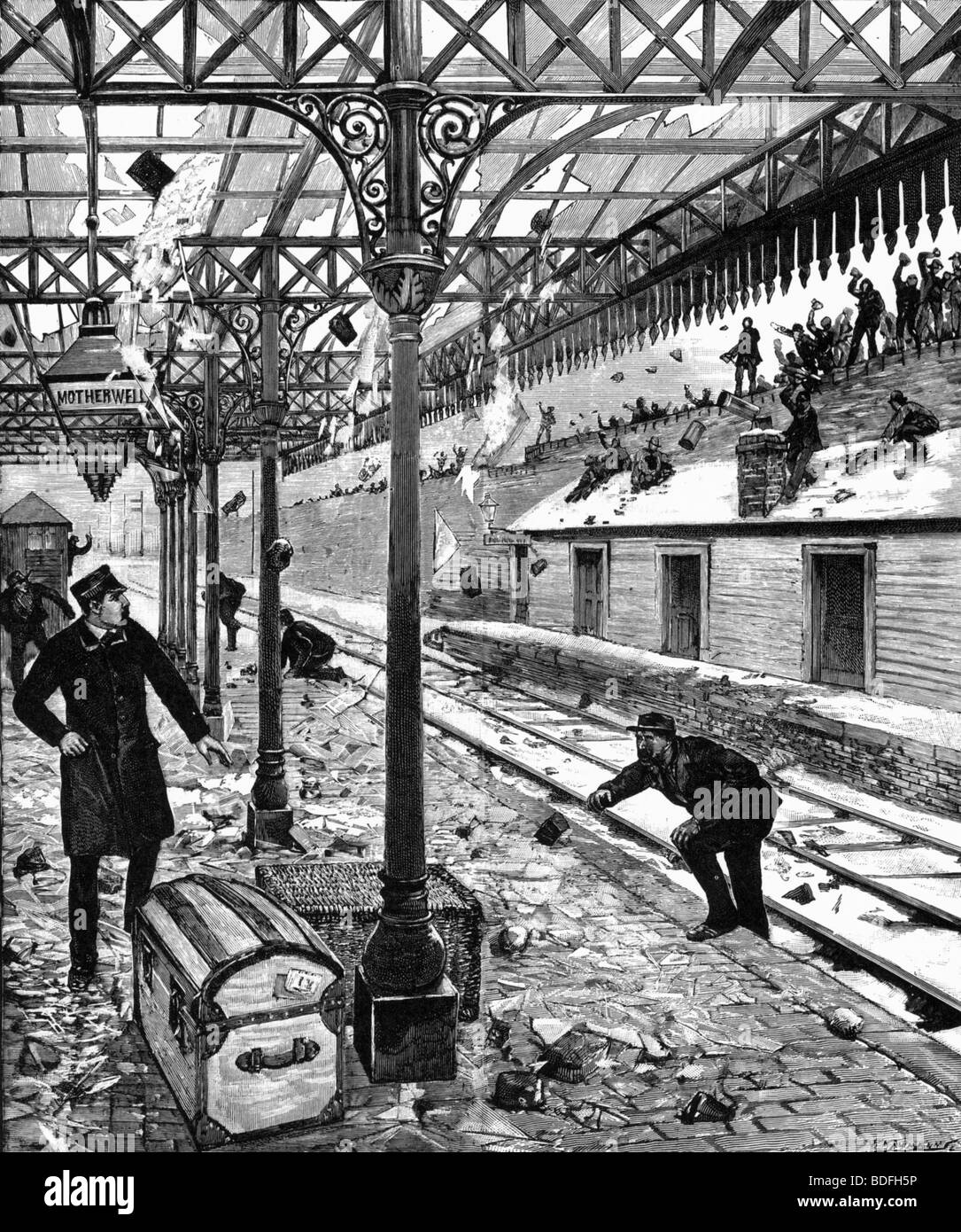 SCOTTISH RAIL STRIKE 1891 -railway workers protesting at Motherwell Station Stock Photo
