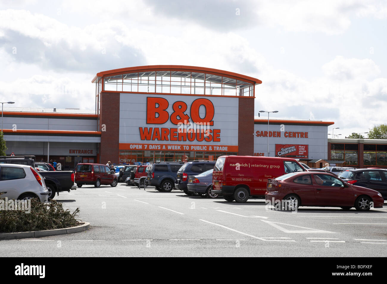 Architecture buildings entrance modern shops england exterior trade ...