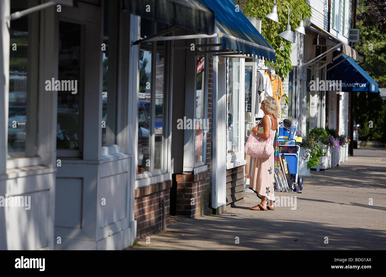 Shopping sag hires stock photography and images Alamy