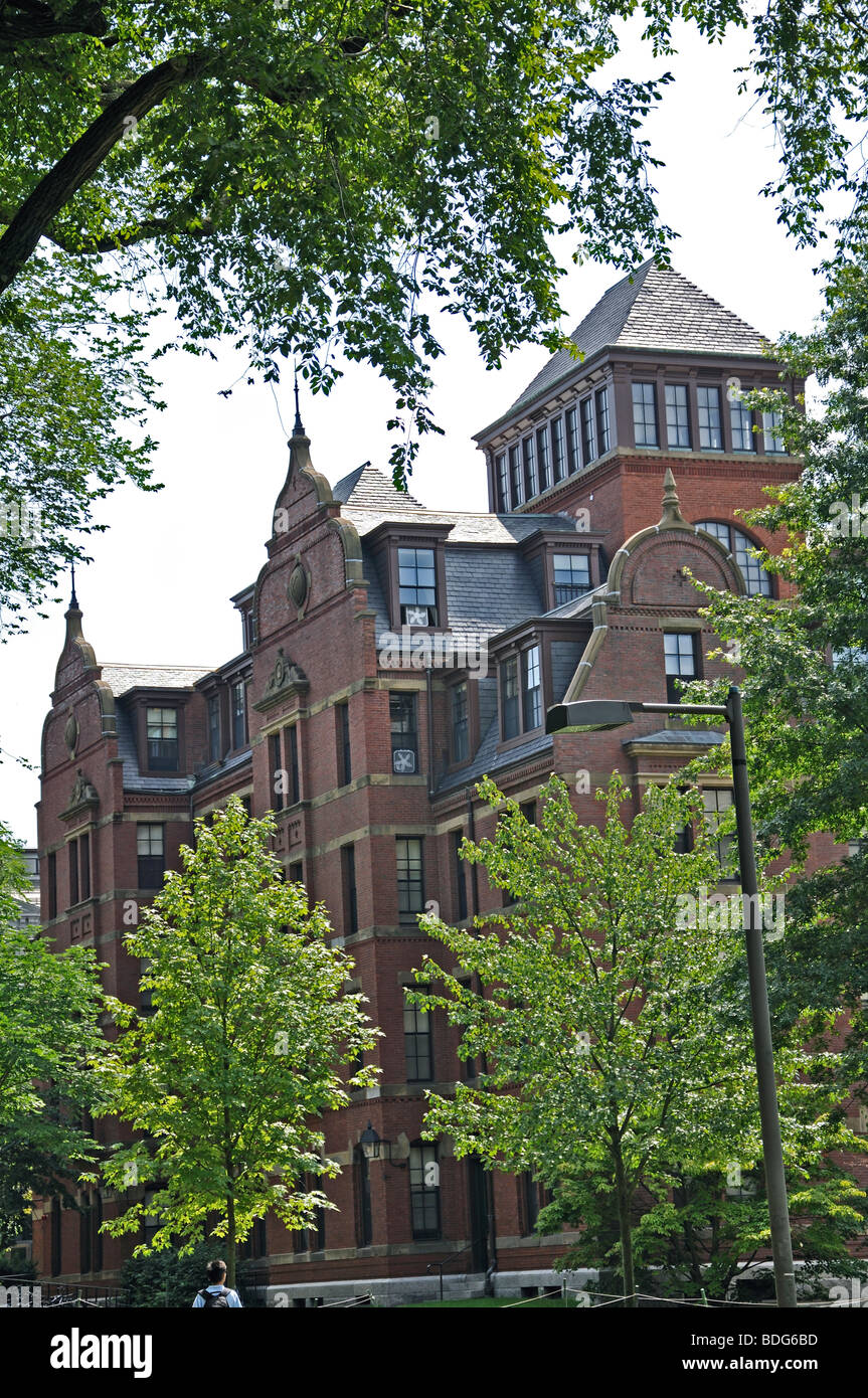 Harvard University campus in Cambridge, Massachusetts Stock Photo - Alamy