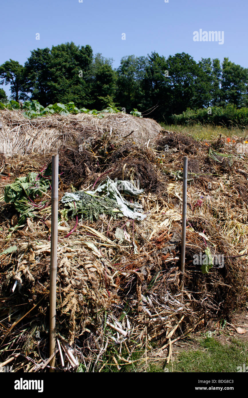 Garden compost heap uk hires stock photography and images Alamy