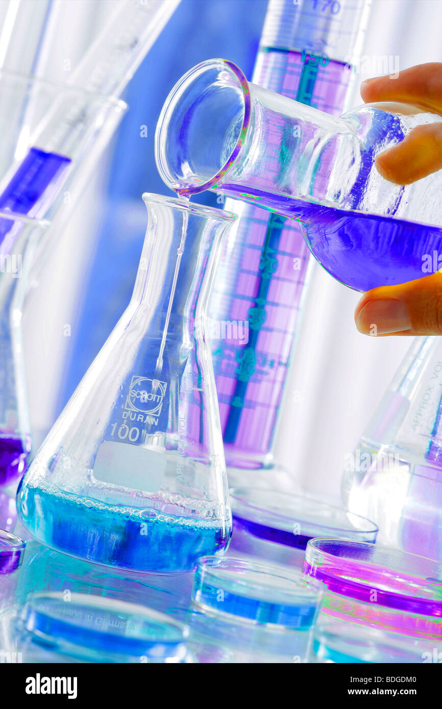 Researchers laboratory material hires stock photography and images Alamy