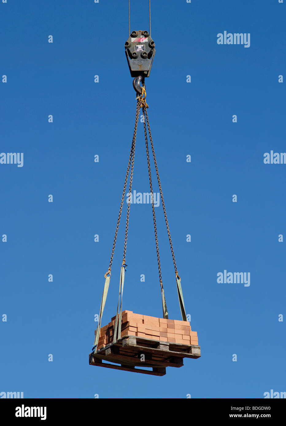 Hanging from a crane hires stock photography and images Alamy