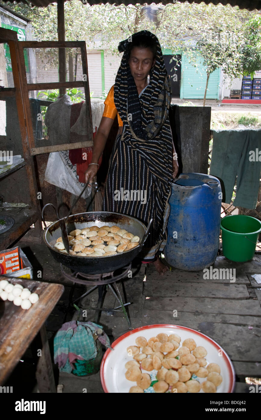 Woman cooking in Bangladesh Stock Photo Alamy