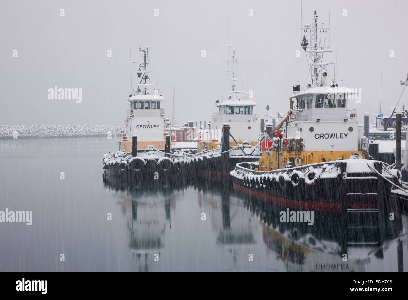 Stormy sea tugs hires stock photography and images Alamy