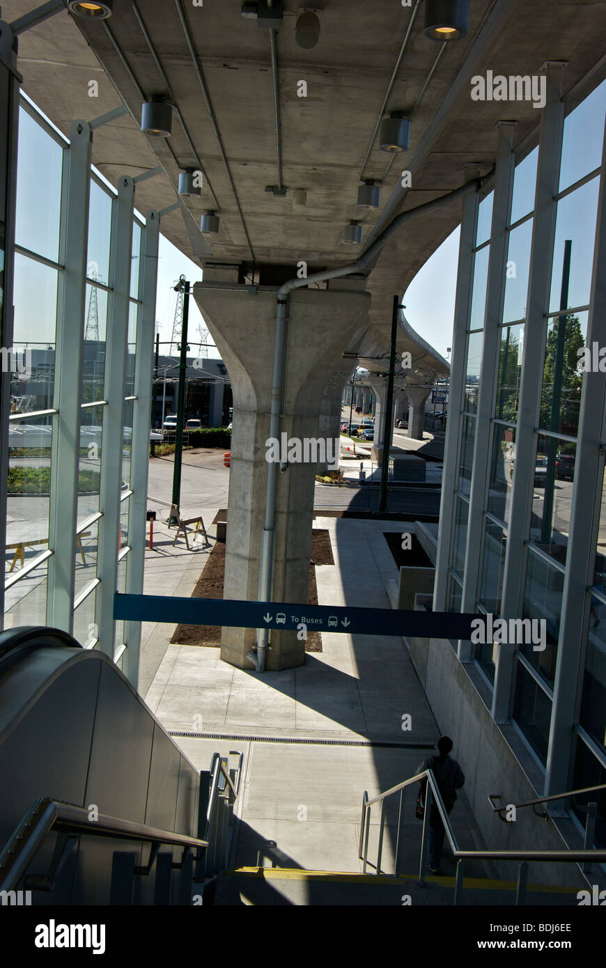 Marine drive station skytrain hires stock photography and images Alamy