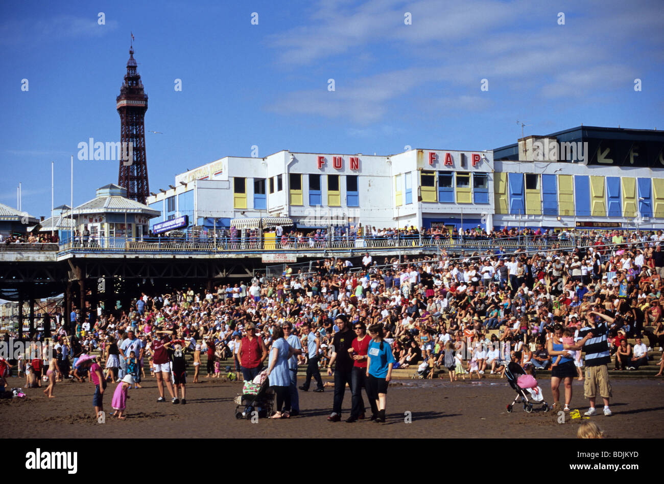 A Busy Summers Day On Blackpool Beach Stock Photo Alamy